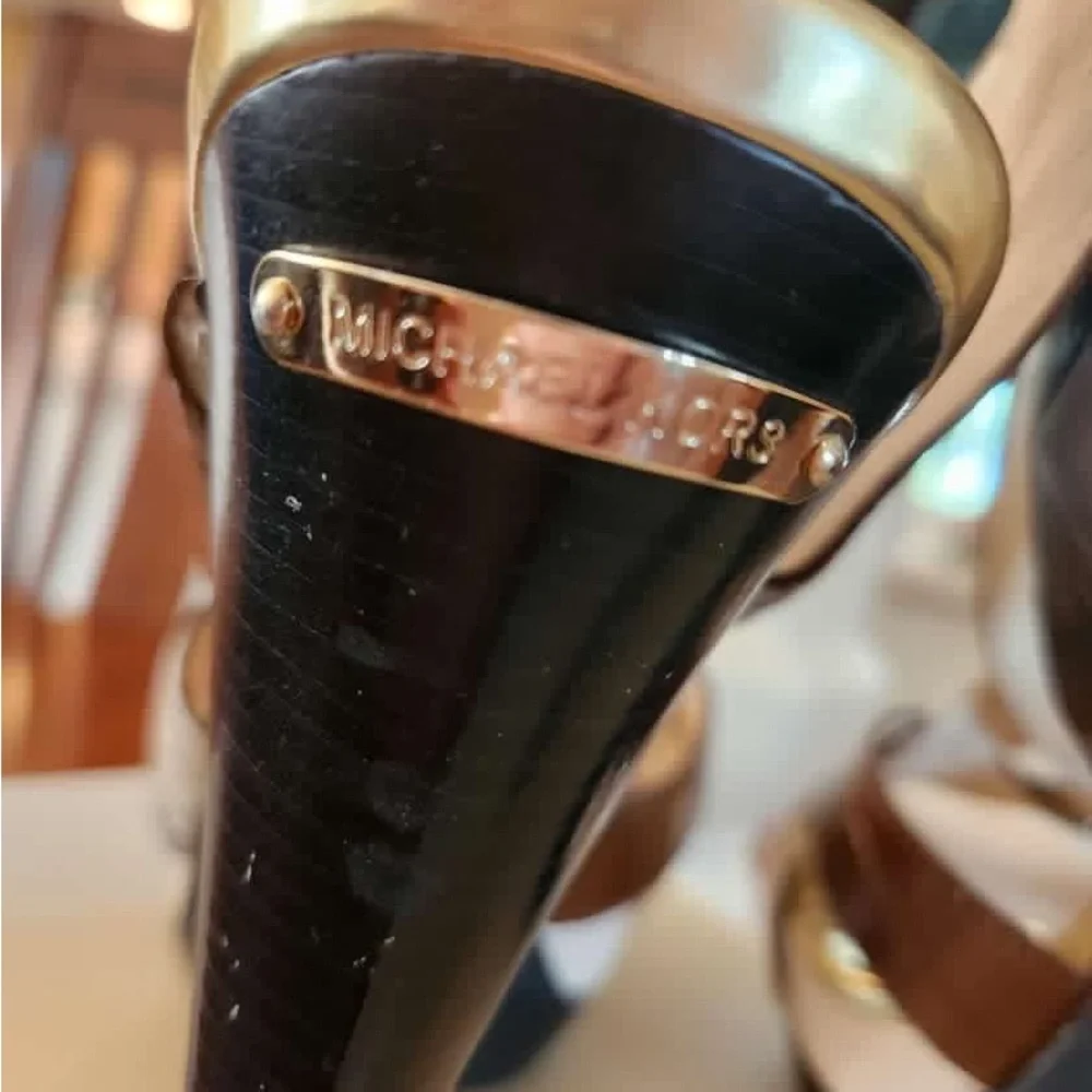 Michael Kors Niki Cross Strap Snake/leather Bone color platform 5 in heels - Picture 8 of 9